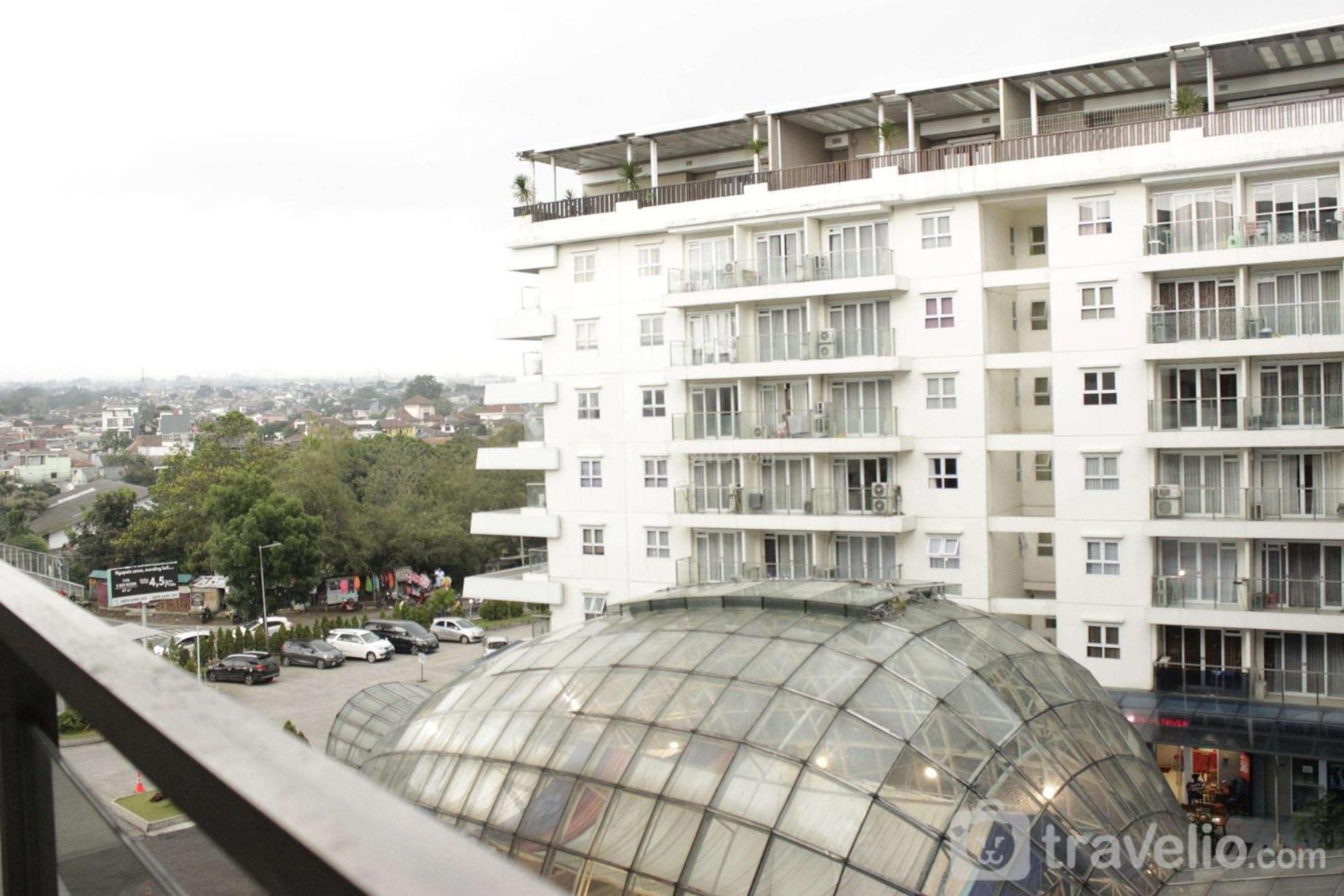 Spacious At Gateway Pasteur Near Exit Toll Pasteur By Travelio Bandung